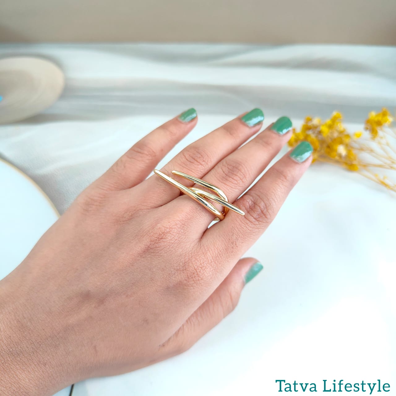 CROSS BOLD RING