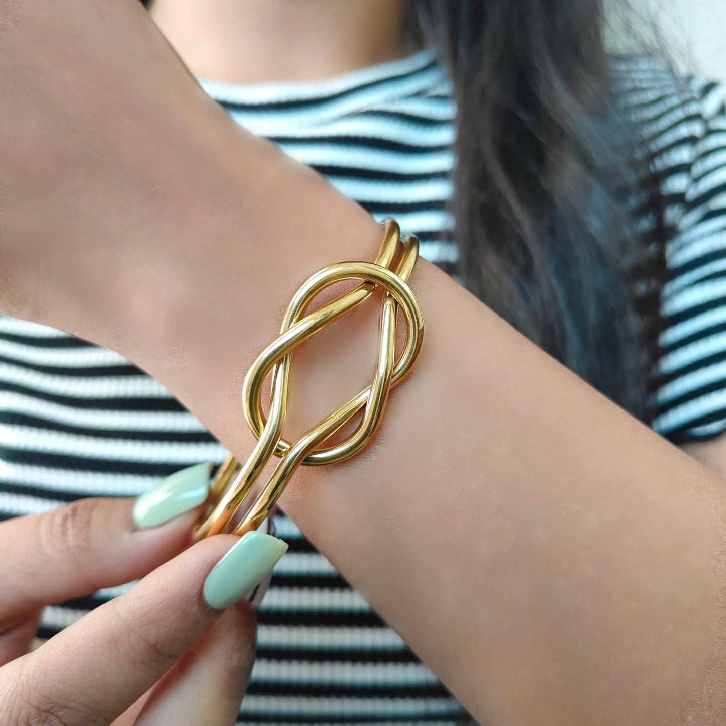 GOLDEN TWISTED BRACELET