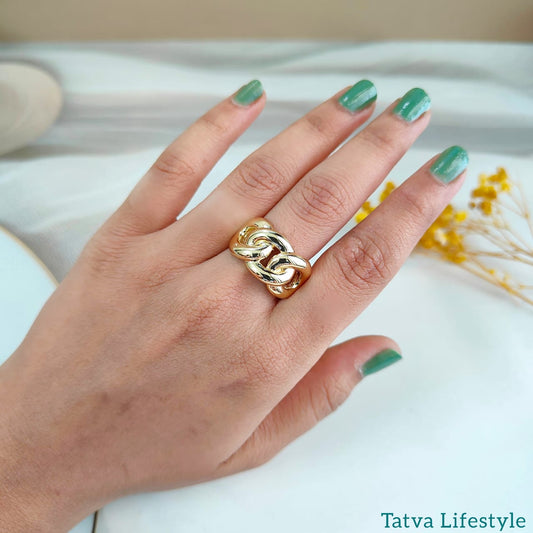 STUDDED LINK CHAIN RING