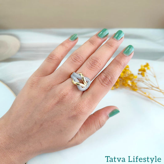 ELEGANT DIAMOND RING