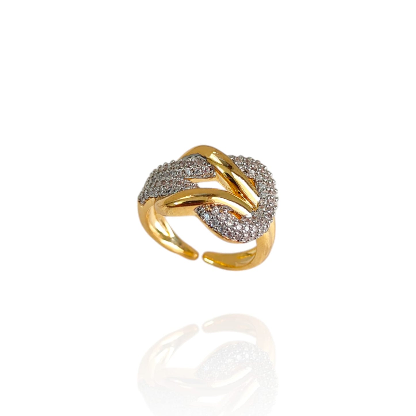 ELEGANT DIAMOND RING